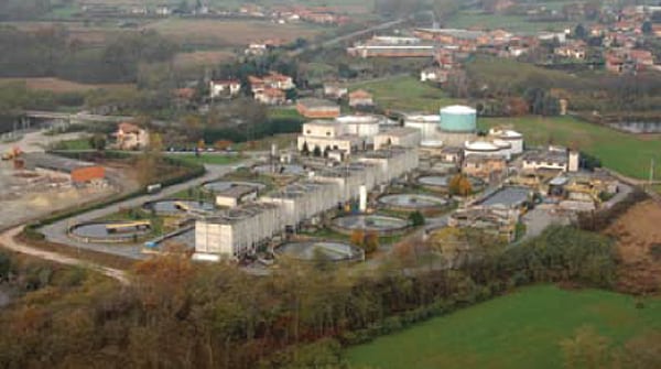 The Cossato Spolina wastewater treatment plant had flared the biogas produced by its digesters until a microturbine was installed that could use that fuel to produce electricity and thermal energy.