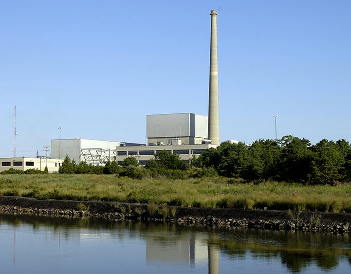 The Oyster Creek unit is the oldest operating reactor in the U.S., having begun commercial operations Dec. 23, 1969. Exelon announced the retirement of the 625-MW plant on Dec. 8, 2010. The Ocean County, N.J.–facility is expected to be permanently closed in 2019. Courtesy: Exelon Nuclear