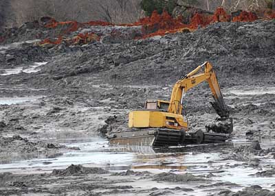 TVA Containment Pond Bursts, Causing Massive Coal Ash Flood