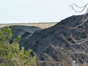 Stock_Petcoke_Pile_Commons