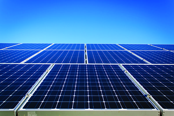 Feds Back Construction of Largest U.S. Solar Farm