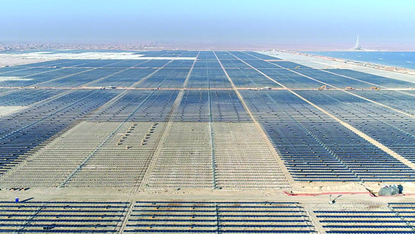 Record-Low Solar Prices Drive Middle East Projects