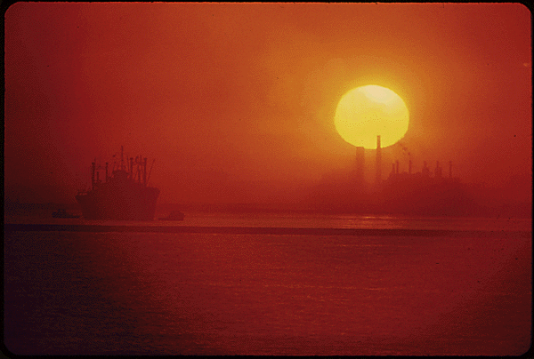 Smog-Cleveland-Ohio-June-1973-Frank-John-Aleksandrowicz-EPA-documerica-archive