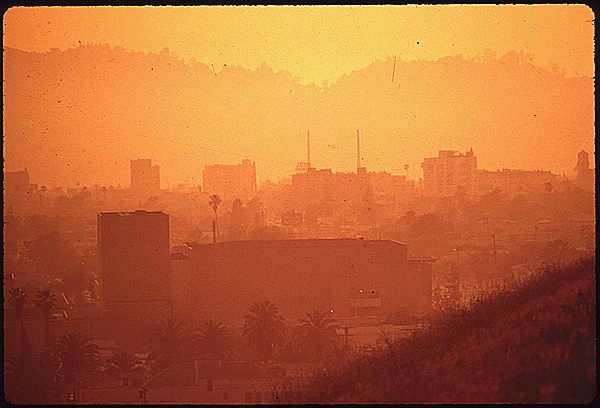 Smog-San-Gabriel-California-May-1972-Gene-Daniels-EPA-documerica-archive