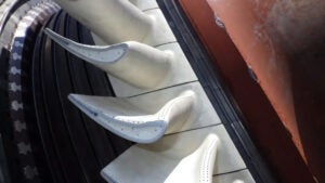 MD&A New turbine blades on 7FA.04 rotor