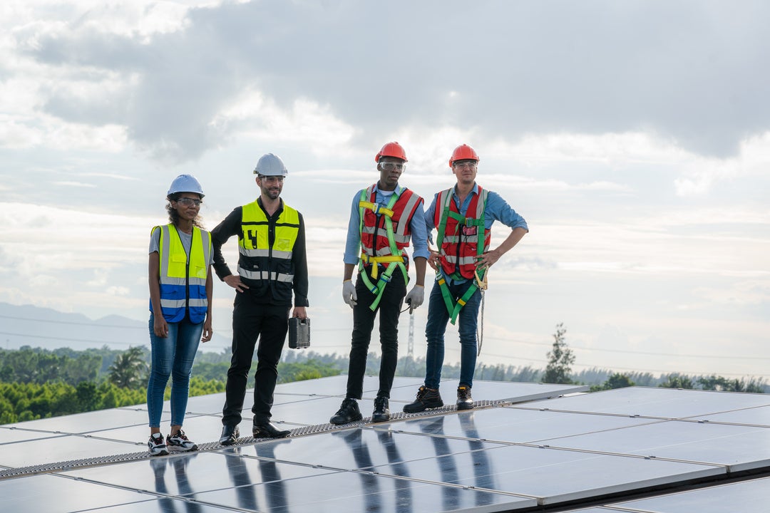 electrical-and-instrument-technician-installation-solar-PV