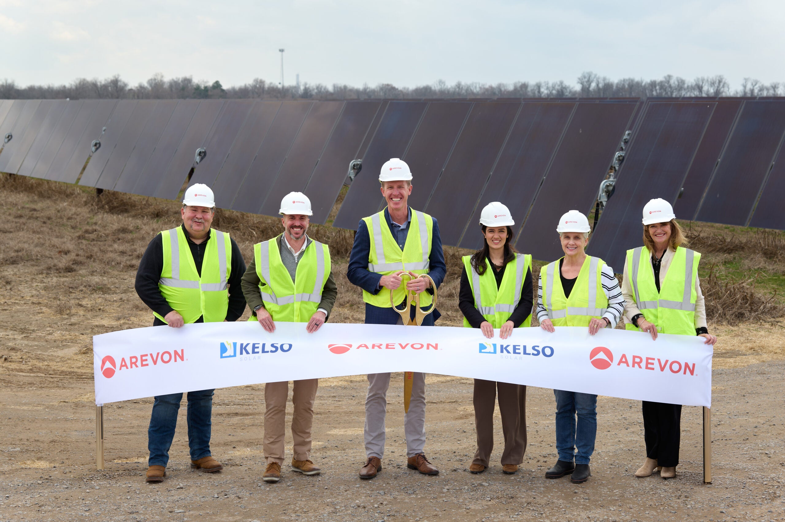 Arevon -Kelso Solar ribbon cutting image
