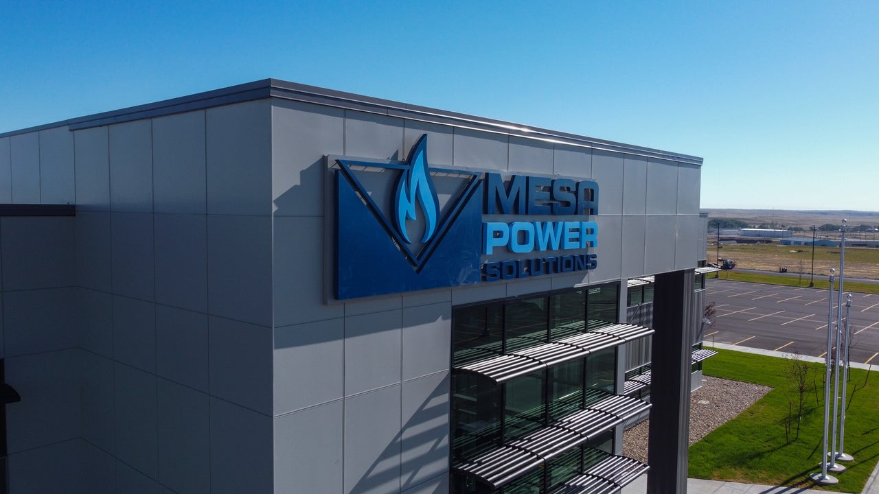 mesa-way-casper-building-front-sign.jpg